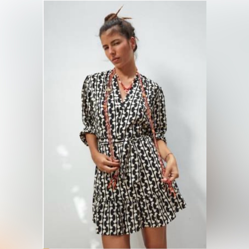 Zara Paula dress BNWT. Size Medium. Perfect condition.